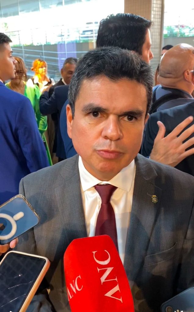 Críticas da oposição levaram o secretário a se posicionar e a citar que ala adversária aposta no caos para se promover no Ceará - (Foto: REDE ANC)