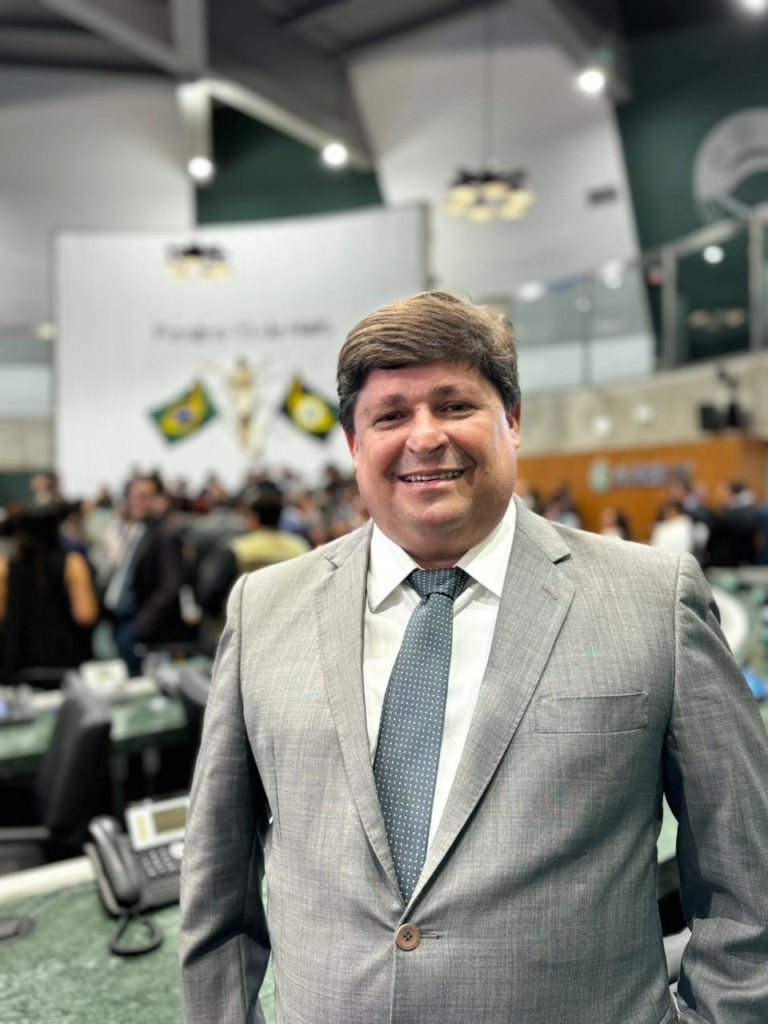 Evandro Leitão escolhe George Lima para a Secretaria Executiva Regional 2