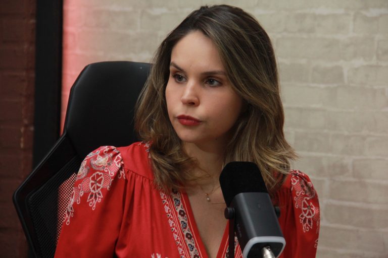 Gabriella Aguiar aponta falta de dados na transição de Fortaleza