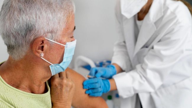 Pneumo 20 começa a ser aplicada em idosos com 85 anos ou mais