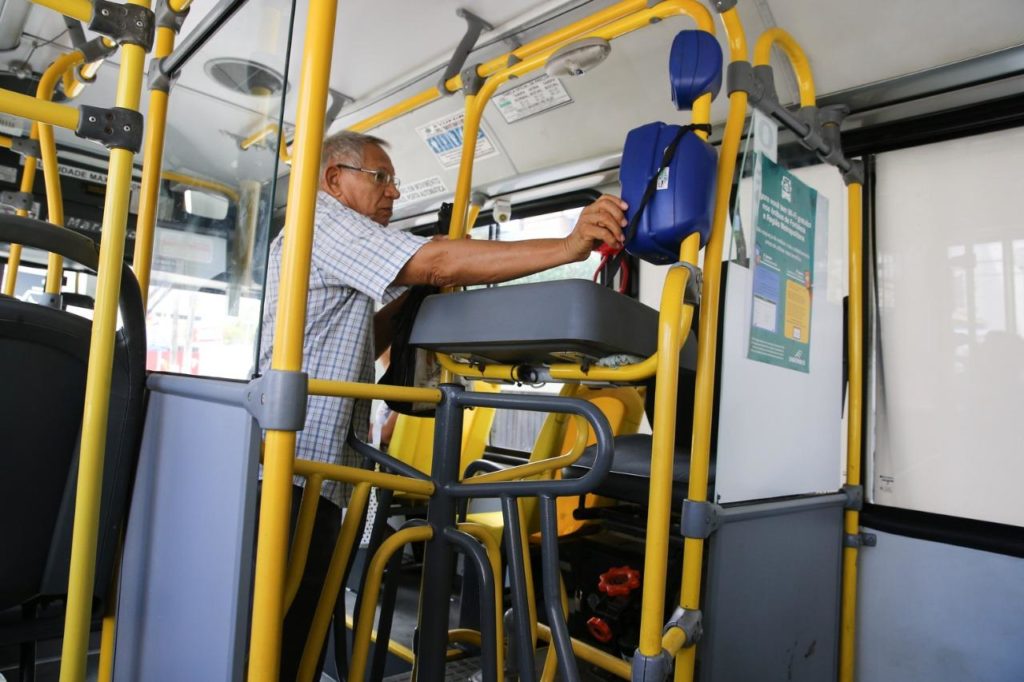 Tarifa de ônibus não sofrerá aumento em Fortaleza, garante Evandro Leitão