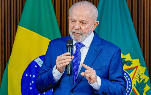 Lula propõe isenção de Imposto de Renda para quem ganha até R$ 5 mil