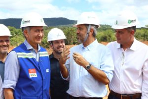 Governador Elmano e ministro Waldez Góes visitam obra do Cinturão da Águas