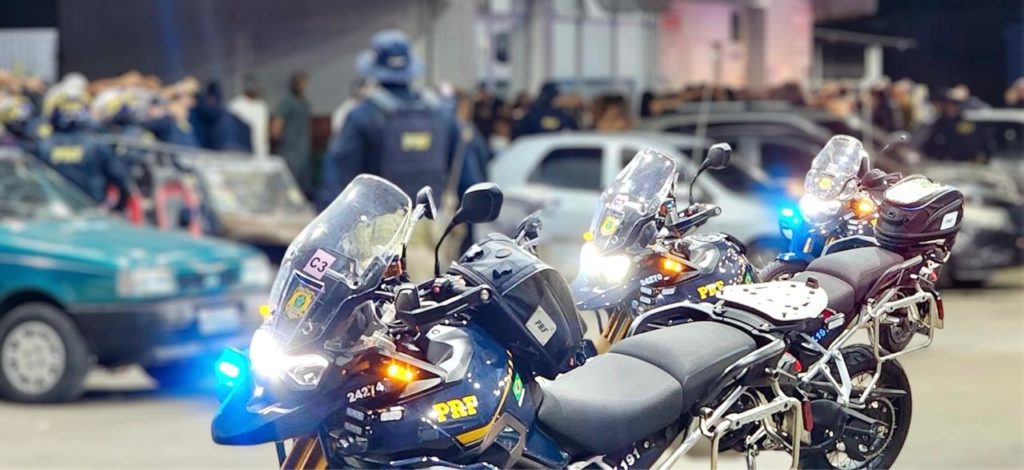 Operação mira manobras perigosas e drogas em Itaitinga