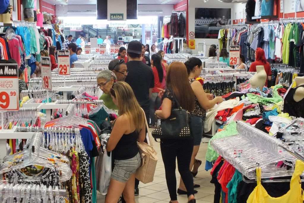 Mudança nas regras trabalhistas para o comércio inicia em julho
