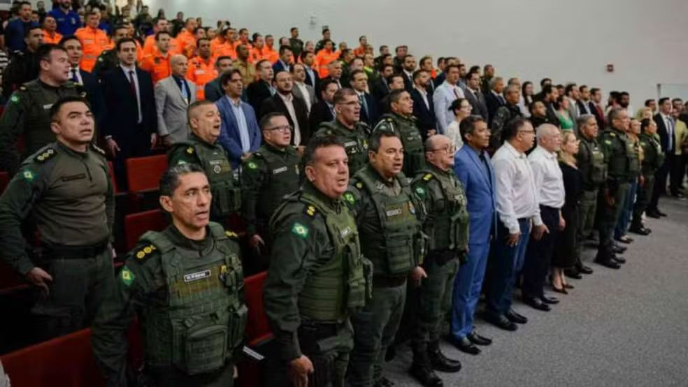 Ceará paga R$ 45 milhões em bônus a agentes de segurança