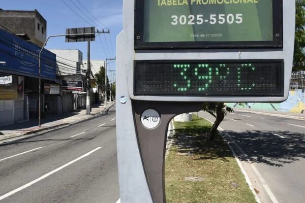 Ceará enfrenta calor de quase 40°C no fim de semana