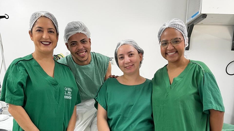 Meac realiza primeira mastectomia afirmativa de gênero pelo SUS no Ceará