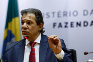 Governo lança substituição ao IOF e prevê arrecadação de R$ 20 bilhões