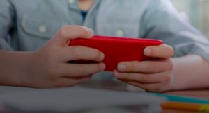 Redes sociais impulsionam desinformação sobre autismo no Brasil, apontam especialistas