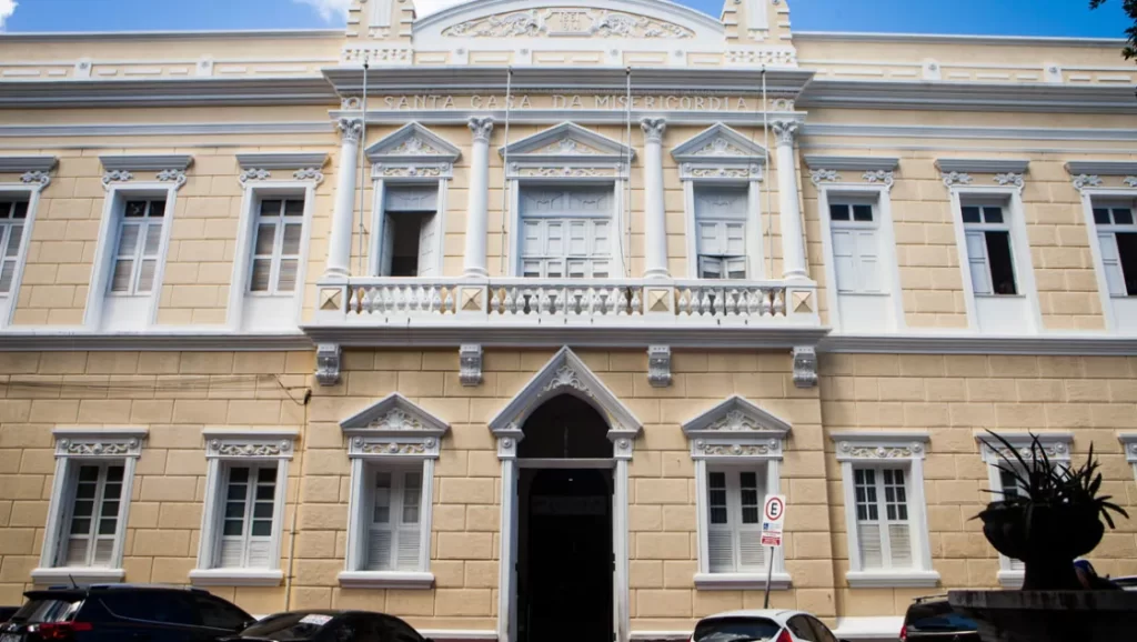 Santa Casa de Fortaleza suspende temporariamente a regulação de novos pacientes