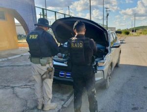 Ação conjunta recupera carro roubado e revela fraude veicular em Icó