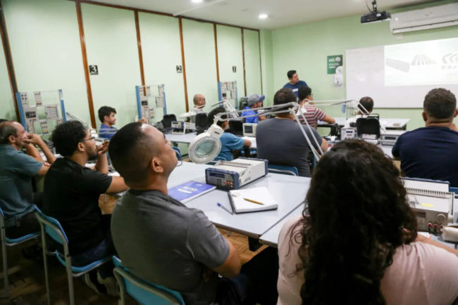 Cursos gratuitos chegam a quatro bairros de Fortaleza