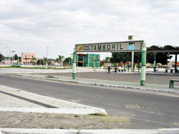 MP pede suspensão do aumento salarial do prefeito, vice e vereadores em Tamboril