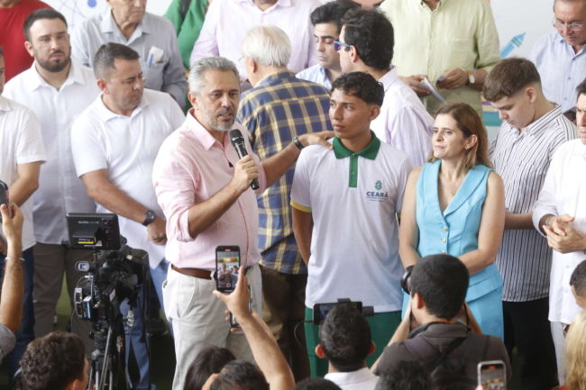 De acordo com o governador, as escolas profissionalizantes devem preparar os alunos para vagas com boas remunerações - (Foto: Reprodução/Governo do Ceará)