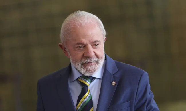 Tarifaço de Trump impulsiona aprovação externa de Lula, aponta Atlas