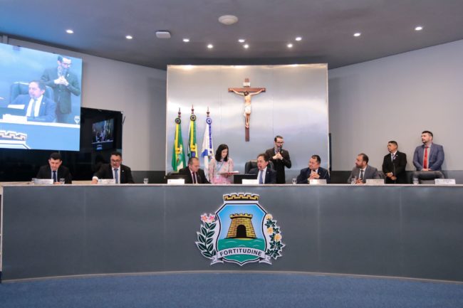Câmara de Fortaleza aborda Cozinha Solidária e proteção aos idosos
