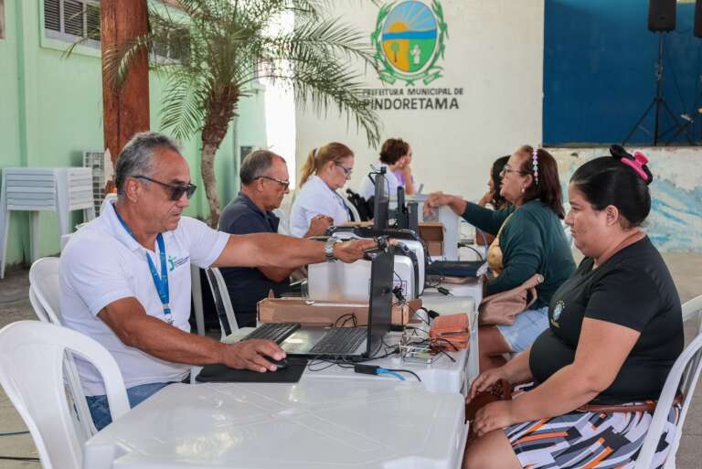 Itaitinga e Paracuru recebem ação que facilita recolocação profissional e transporte gratuito