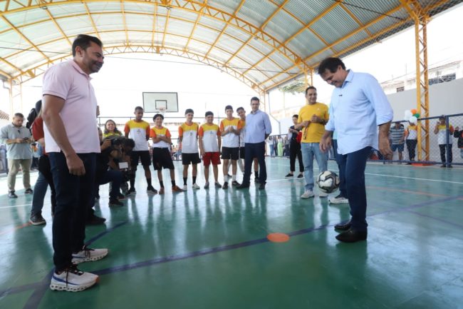 Fortaleza recebe novo Centro de Educação Infantil e quadra escolar