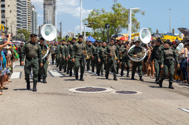 Mais de 10 mil pessoas participam das celebrações da Independência em Fortaleza