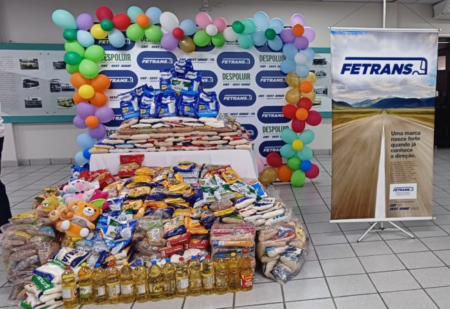 Fetrans arrecada alimentos para jovens vulneráveis no Ceará