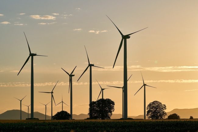 Expansão de hidrelétricas e eólicas impulsiona crescimento da energia no país