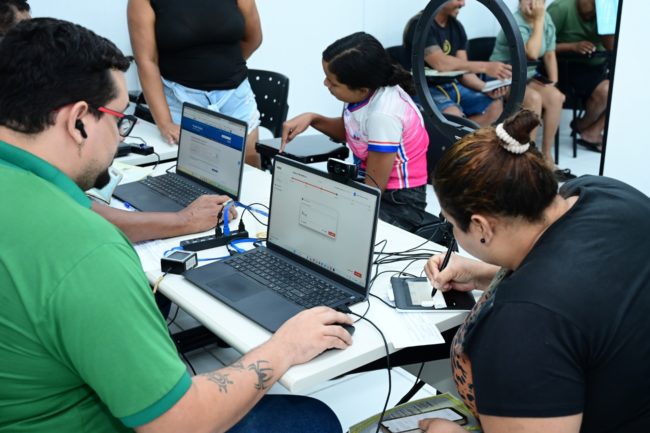 Balcão da Cidadania leva serviços gratuitos às comunidades de Fortaleza