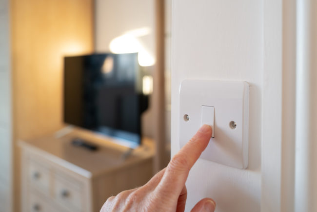 Energia elétrica e Habitação puxam inflação em setembro, aponta IBGE