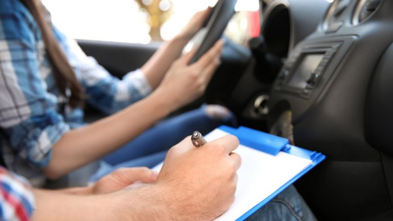 Ministério dos Transportes define regras para instrutores autônomos de trânsito