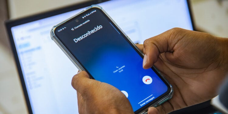 Câmara aprova projeto que regulamenta identificação de chamadas e restringe telemarketing