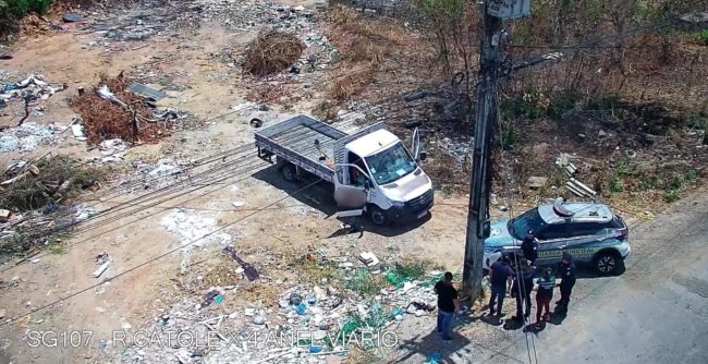 Empresa é autuada após descarte ilegal de entulho em Fortaleza