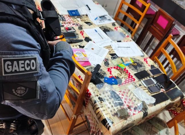 Falsa central telefônica no Paraná tinha ramificações no Ceará e no RJ, aponta MP