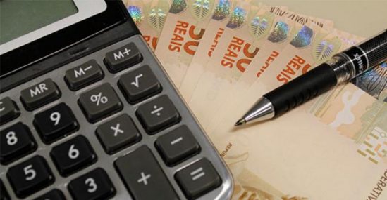 Inflação desacelera e tem menor alta para outubro desde 1998