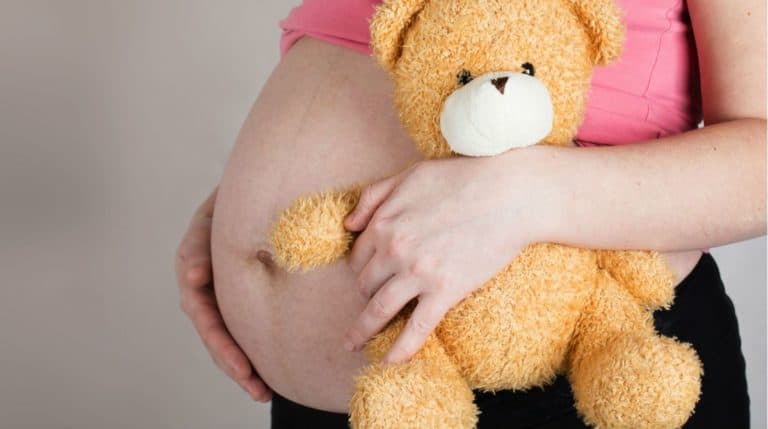 Câmara revoga norma que tratava do aborto em casos de violência sexual