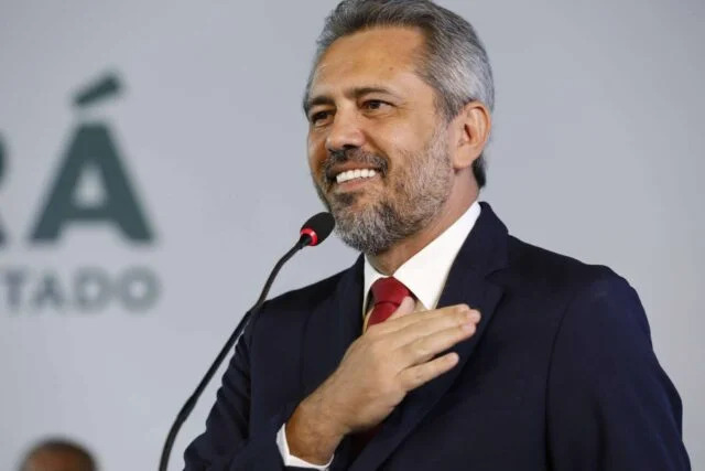 Ranking coloca Elmano entre os dez melhores governadores do Brasil