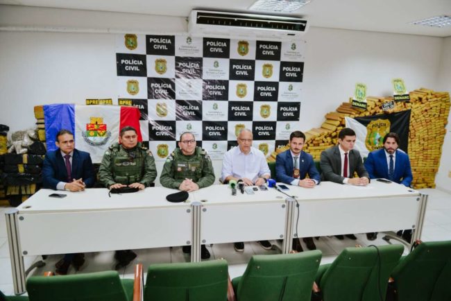 De acordo com as autoridades de segurança, o material apreendido em Pindoretama pode apontar para conexões interestaduais do crime - (Foto: Reprodução)