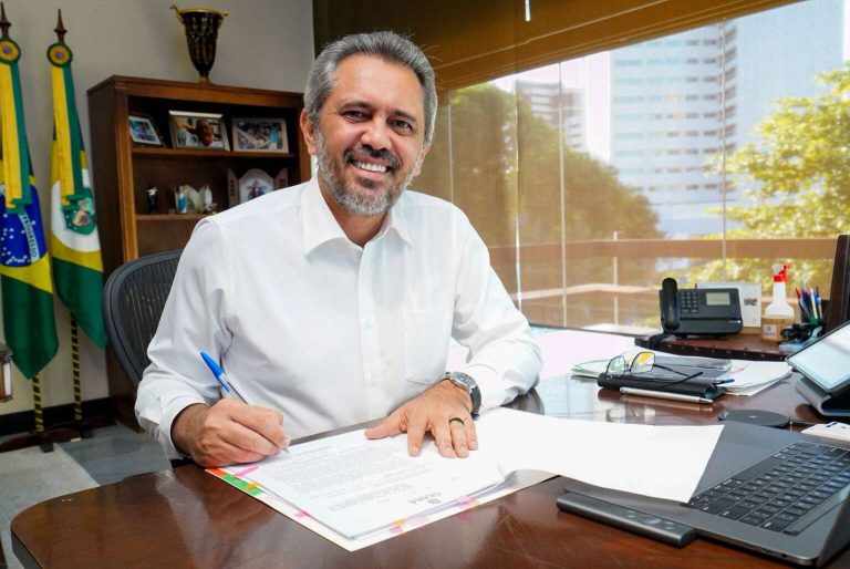 Elmano anuncia ponto facultativo no Ceará após o feriado de Natal