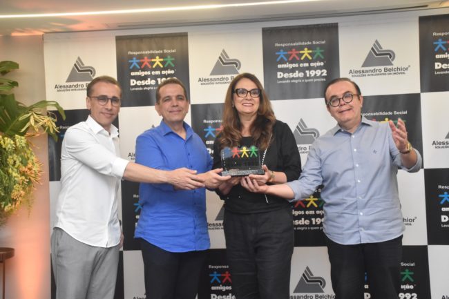 Leilão reúne artistas e marca encerramento da Campanha Amigos em Ação 2025