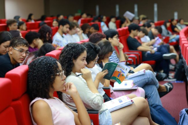 Alcance Enem abre inscrições para estudantes da rede pública no Ceará