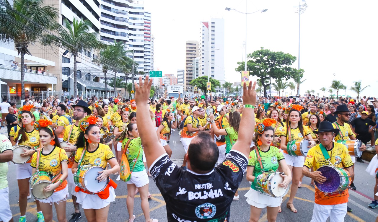 Pré-Carnaval de Fortaleza reúne atrações nacionais, locais e blocos de rua