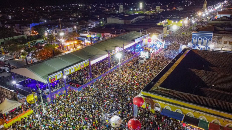 Aracati, Aquiraz e Paracuru lideram gastos com Carnaval no Ceará
