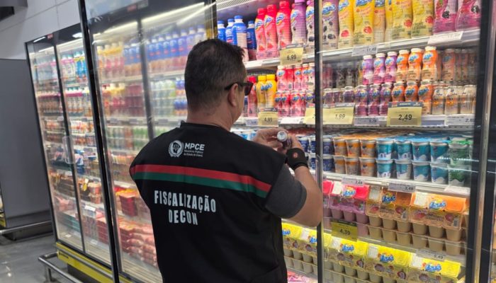 Bancos, supermercados e farmácias lideram autuações do Decon em 2025