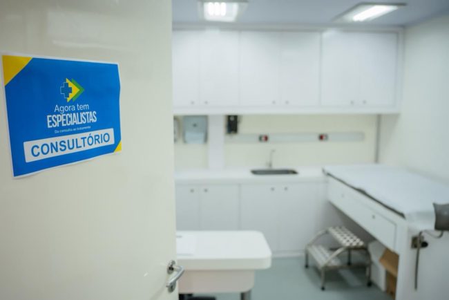Agora Tem Especialistas leva exames e consultas especializadas ao interior