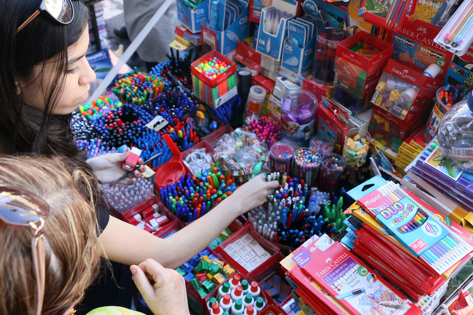 Procon alerta para práticas abusivas na exigência de material escolar