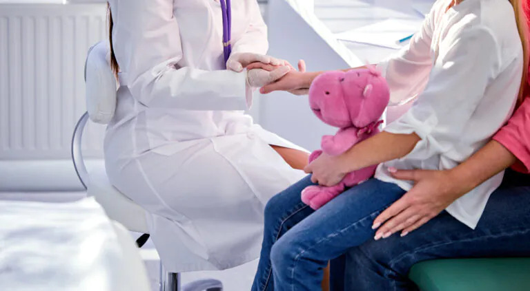 Fortaleza avalia instalar unidades pediátricas temporárias para enfrentar arboviroses