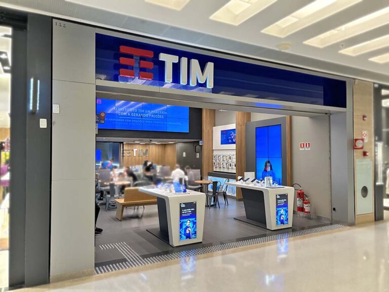 Tim é notificada após denúncias de venda casada e cobranças irregulares