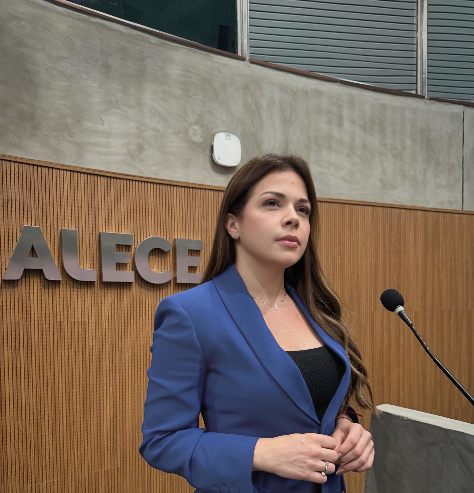 Juliana Lucena propõe educação contra violência de gênero nas escolas