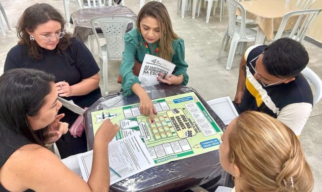 Formação do programa Jovem Empreendedor I reúne professores cearenses