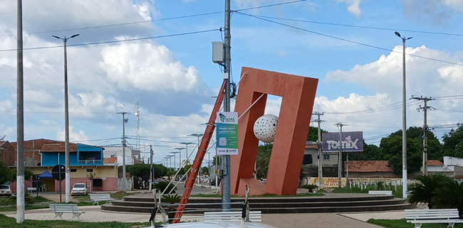 Desde a implementação, o programa "Ceará Conectado" já levou acesso à Internet gratuita a 138 municípios do Estado - (Foto: Reprodução)