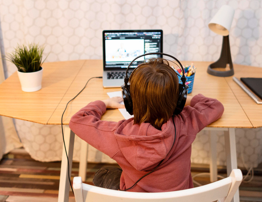 Estatuto Digital da Criança e do Adolescente começa a valer em março